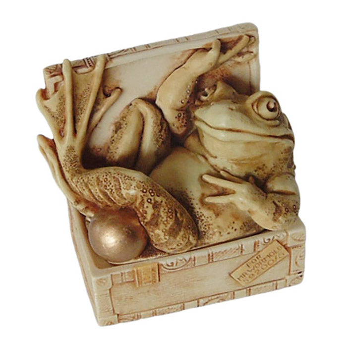 harmony kingdom hemingway frog in cigar box