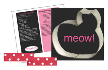 ann clarke cat cookie cutter gift set showing cookie cutter and recipe card and bow