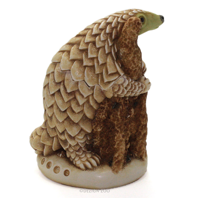 king of the hill pangolin treasure jest right back view