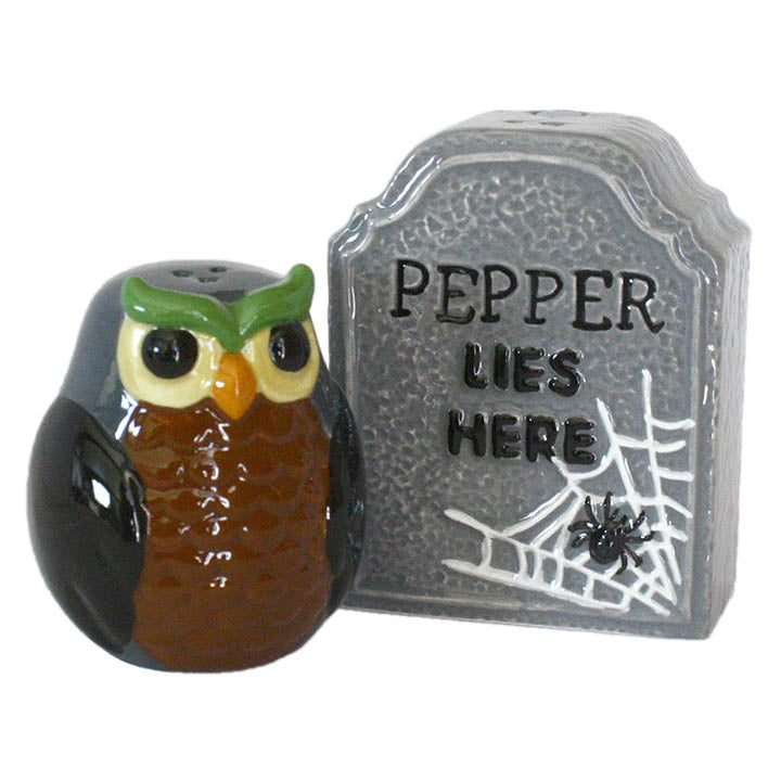 grasslands road midnight owls salt and pepper shakers halloween owl sitting next to tombstone with PEPPER LIES HERE writing